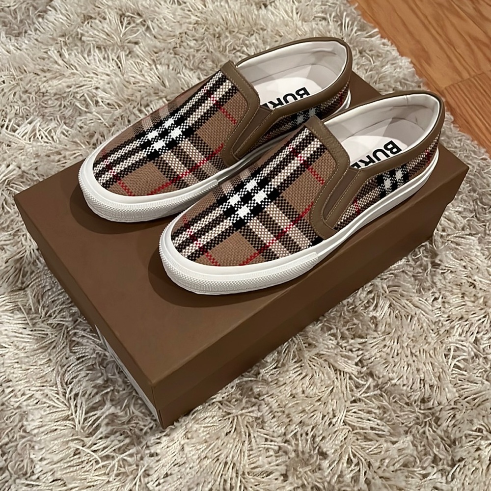 Burberry Markham KC Trainer Sneakers